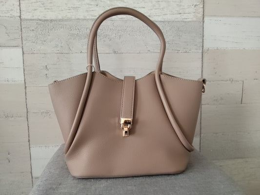 Sac à main taupe en simili-cuir