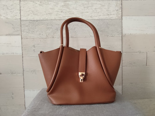 Sac à main camel en simili-cuir