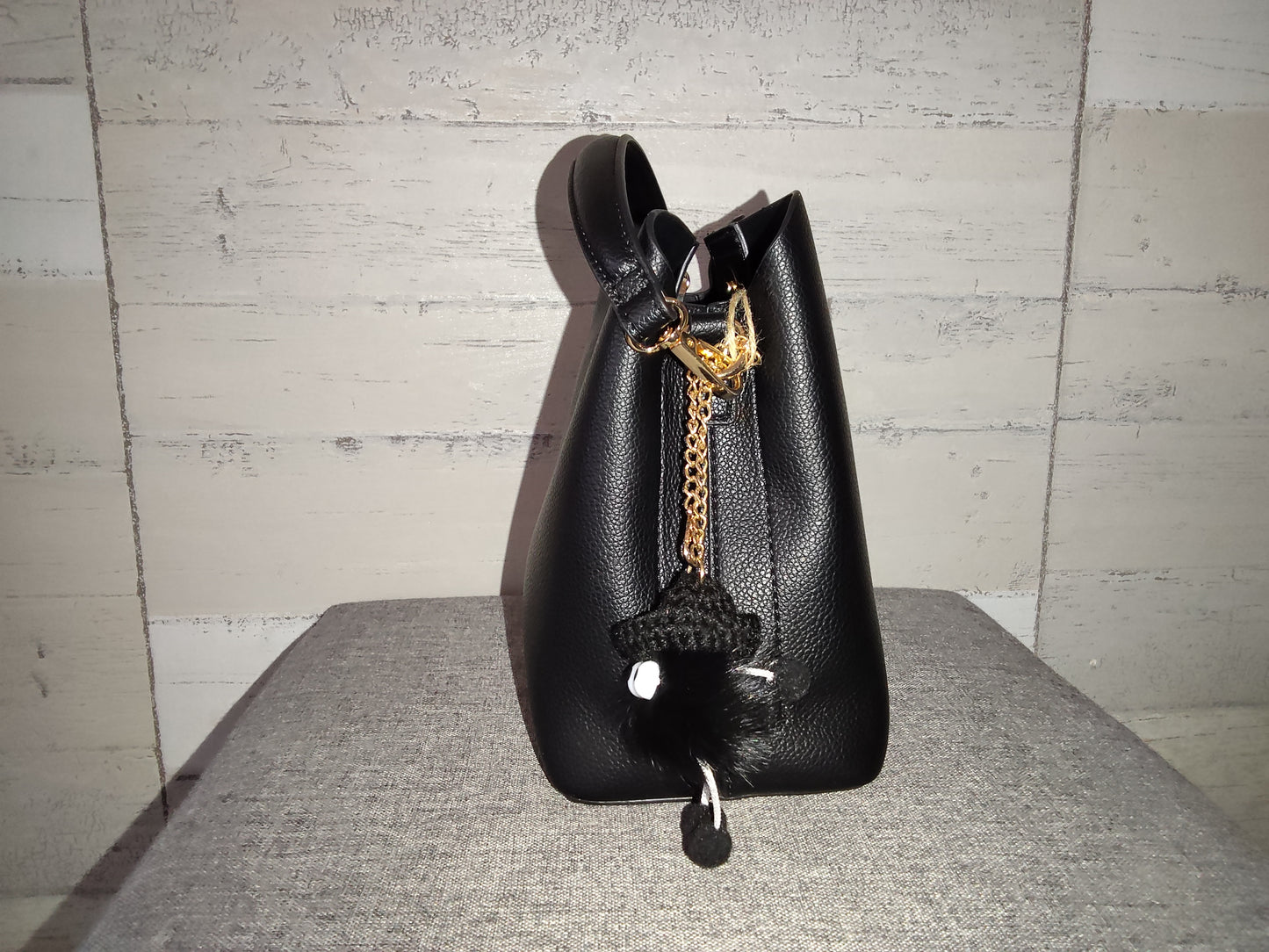 Sac à main noir simili-cuir
