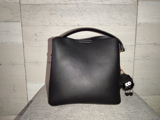 Sac à main noir simili-cuir