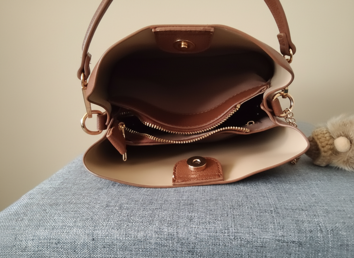 Sac à main camel en simili-cuir