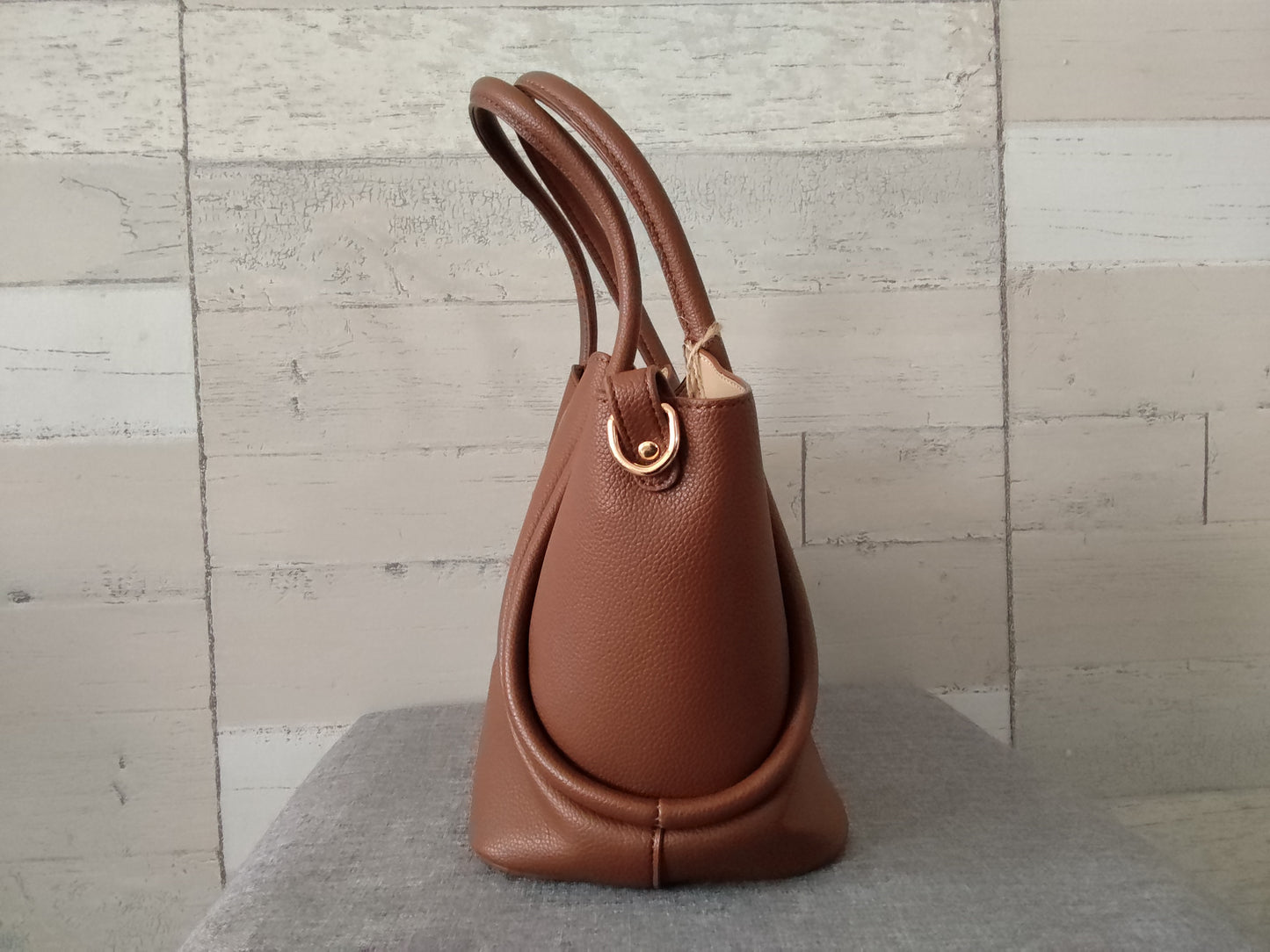 Sac à main camel en simili-cuir