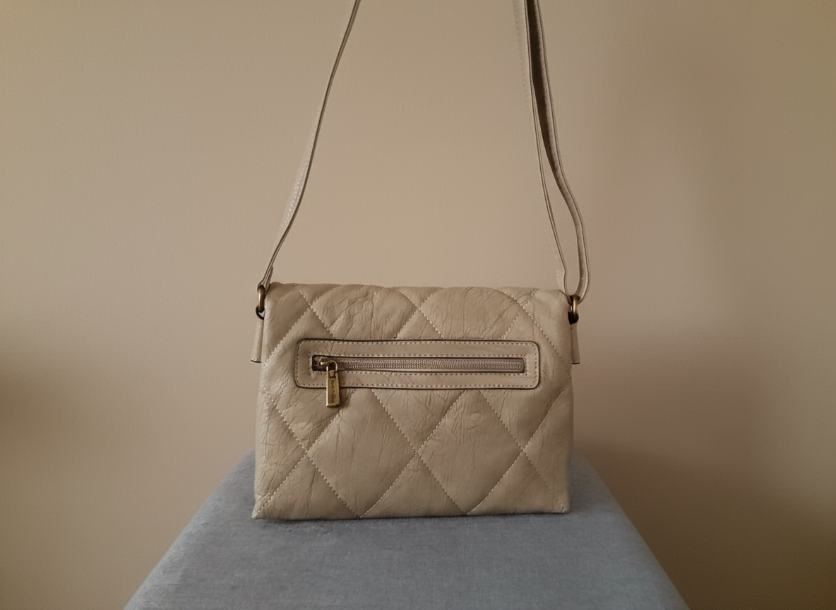 Sac à main bandoulière beige en simili-cuir