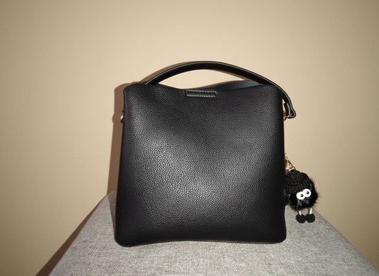 Sac à main noir simili-cuir