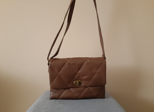 Sac à main bandoulière marron chocolat en simili-cuir