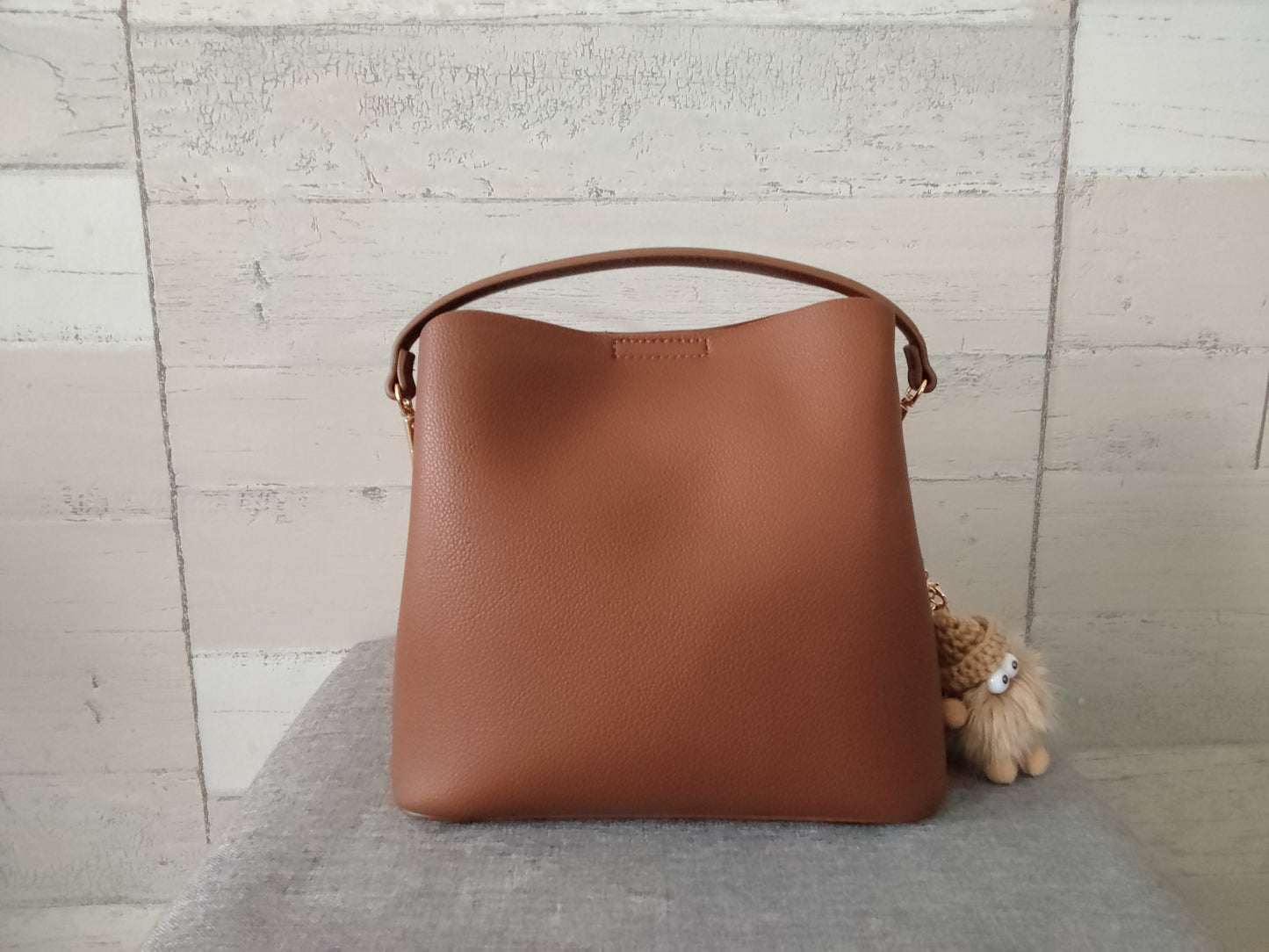 Sac à main camel en simili-cuir